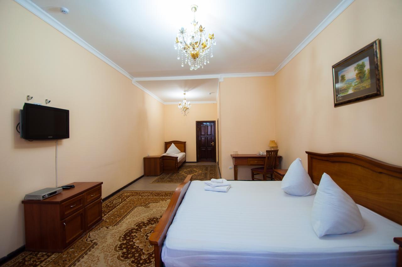 Crown Hotel Tashkent Exterior foto